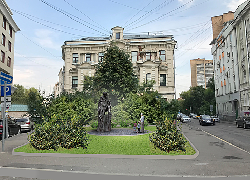«Мне даже обидно»: скульптор Франгулян о протестах против памятника Маршаку