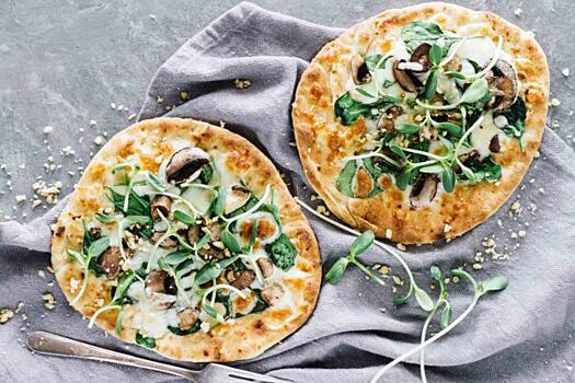 Рецепт дня: пицца со шпинатом и голубым сыром
