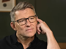 Сексуальнее многих молодых: 50-летний ведущий восхитил своих фанатов
