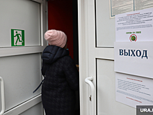 Свердловские противники QR-кодов не могут попасть в туалет в ТЦ