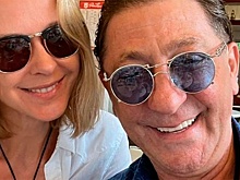 Суд удовлетворил иск о разводе Лепса с женой