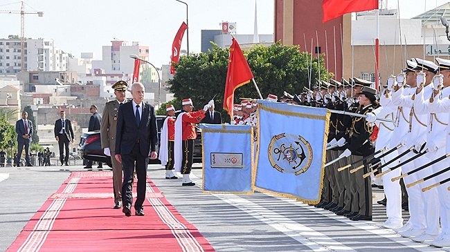 Тунис празднует годовщину ухода французских войск из порта Бизерты