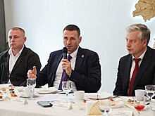 Демешин встретился с ветеранами и семьями участников СВО в Фонде «Защитники Отечества»