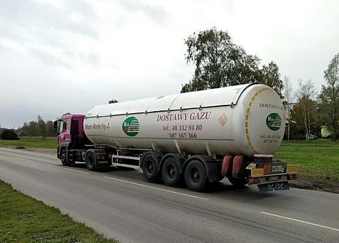 В Югре реализуют пилотный проект развития малотоннажного СПГ