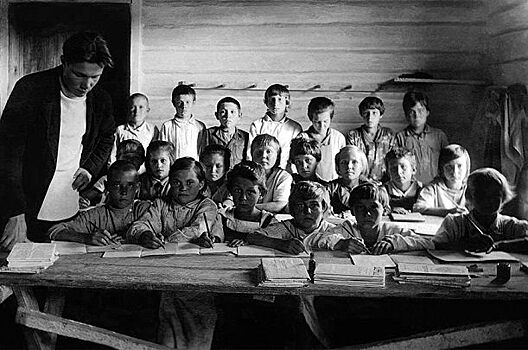 Почему школьникам в СССР запрещали шариковые ручки