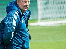 Черчесов заявил, что к нему за автографами обращались даже бабушки и дедушки