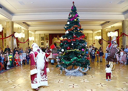 В Военной академии Генерального штаба ВС РФ проведен новогодний утренник для детей