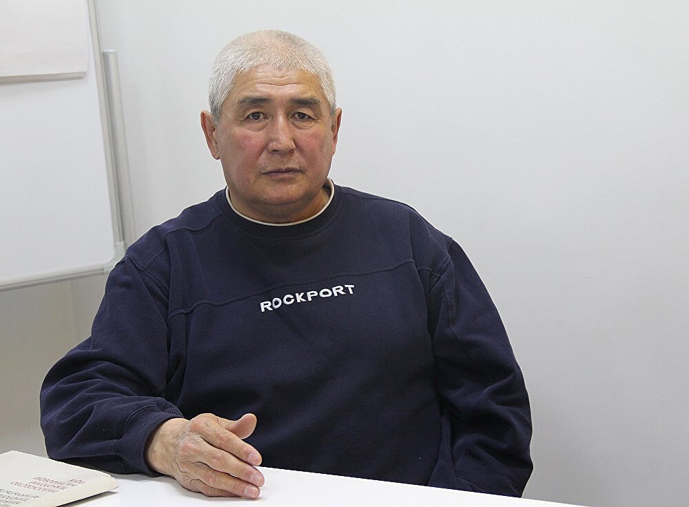 Отбивался от убийцы, ловил воров и пьяных — кыргызский таксист времен СССР