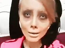 Иранскую звезду соцсетей осудили на 10 лет за фото в Instagram