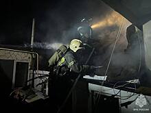 В Оренбурге на улице Дубицкого в жилом доме произошел пожар