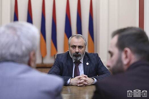 Советник главы Карабаха Бабаян решил сдаться Азербайджану