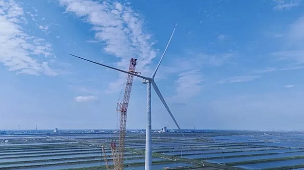 Китай установил самую мощную в мире ветряную турбину