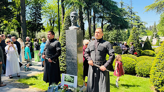 «Цена подвига солдат-освободителей становится все значимее». Как в Грузии отметили День Победы?