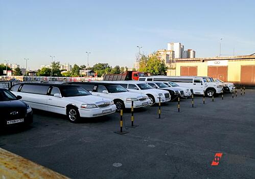 Ростелеком закупит люкс-автомобили Genesis для начальства