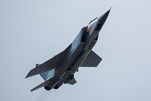 Опубликовано фото МиГ-31 с ракетой «Кинжал»