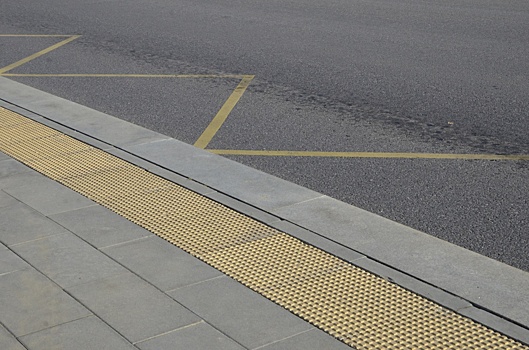 Ремонт асфальта начали в районе