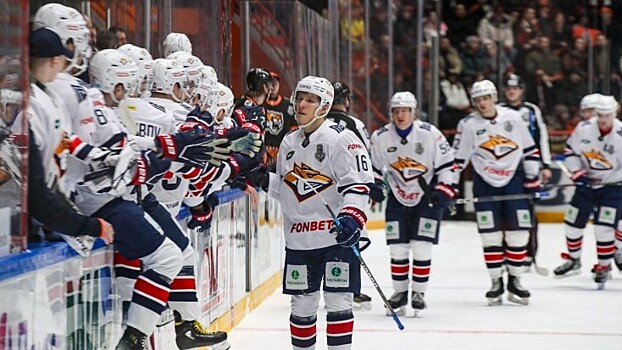 «Металлург» обыграл «Амур» и вышел во второй раунд плей-офф КХЛ