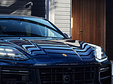Почти как в Дагестане: на капоте Porsche Cayenne стоимостью 8 млн рублей раскатали тесто