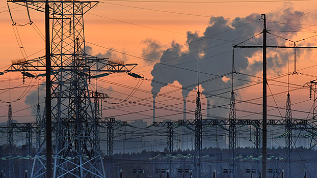 На Украине заявили о повреждении более половины энергосистемы страны