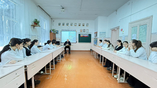 В Моздокском районе Северной Осетии состоялся круглый стол по профилактике терроризма и экстремизма в подростковой среде с участием старшего инспектора по делам несовершеннолетних