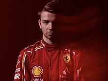 Ferrari показала фото Роберта Шварцмана в новой униформе