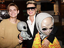 Певица Катя Лель заявила о нашествии инопланетян и предложила расслабиться