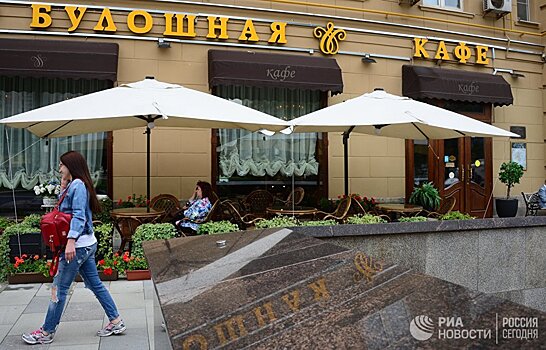 Хлеба и зрелищ, или Какими "фишками" завлекают прохожих улицы Москвы