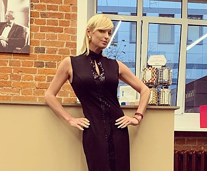 Волочкова похвасталась фигурой в крошечном бикини