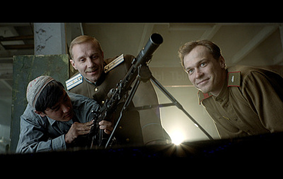 Нетипичное военное кино: каким получился фильм о Калашникове