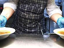 Тысячи жалоб: россияне недовольны школьным питанием