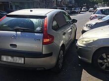 От чего лучше воздержаться, если вас заблокировали на парковке