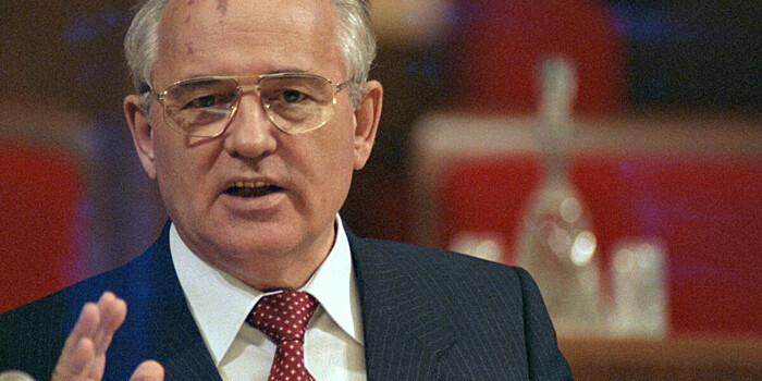 Пережить СССР: как Михаил Горбачев пришел к власти и как ее потерял?