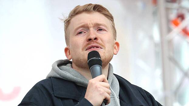 Минюст РФ признал иноагентами комика Поперечного и журналиста Кучера