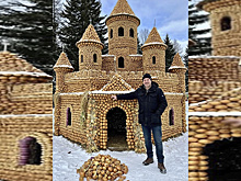 В Салехарде появился замок из лука