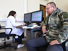 Актриса Олеся Железняк посетила столичный пункт отбора на военную службу по контракту