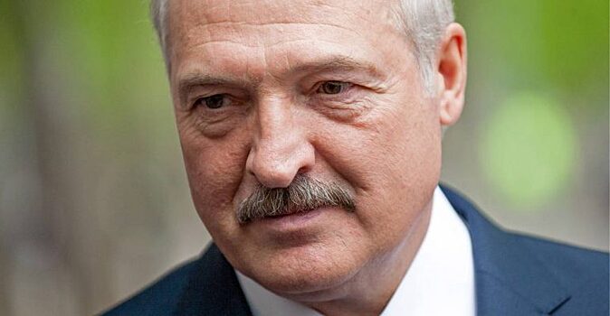 Россия будет нервничать. Исаев оценил шаг Лукашенко в сторону Запада