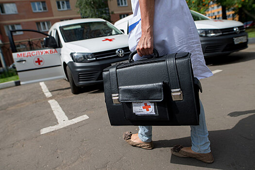 В больницах планируют бронировать парковочные места для пациентов