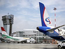 Пассажиры рейса Azur Air более суток не могут вылететь в Анталью из аэропорта Кольцово