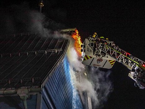 Bild: пожар произошел в крупнейшей деревянной церкви Германии