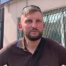 Запрыгнувший на машину Порошенко «азовец» рассказал о допросе в полиции