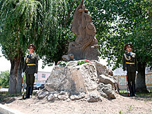 В Армении состоялась церемония открытия памятника в честь героев-защитников