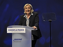 Ле Пен рассказала о лихорадке Макрона и его друзей