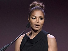 Джанет Джексон намекнула, что муж ее избивал