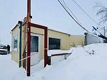 Два человека погибли при пожаре на производственной базе в Сургуте