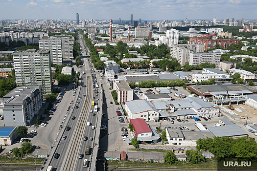 Мэрия Екатеринбурга запустила реконструкцию важного моста