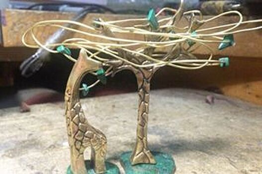 Красноярка победила в конкурсе ювелиров Сибири со скульптурой жирафов
