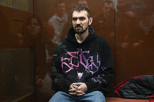 Суд в Москве продлил арест стендап-комика Останина на 28 суток