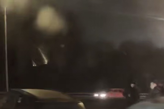 Автомобили с людьми разбились на МКАД и попали на видео