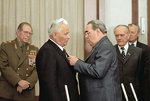 Кого Леонид Брежнев видел своим преемником