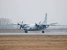 Самолет врезался в уличный фонарь в России